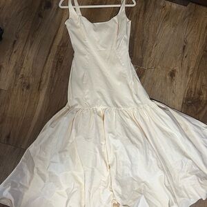 AMORE
Vintage Cream Dropped Waist Midi Dress